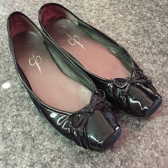 Jessica Simpson black flats