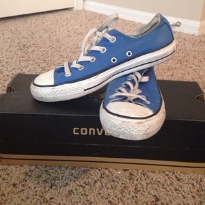 Victoria Blue Low Top Converse Chuck Taylor