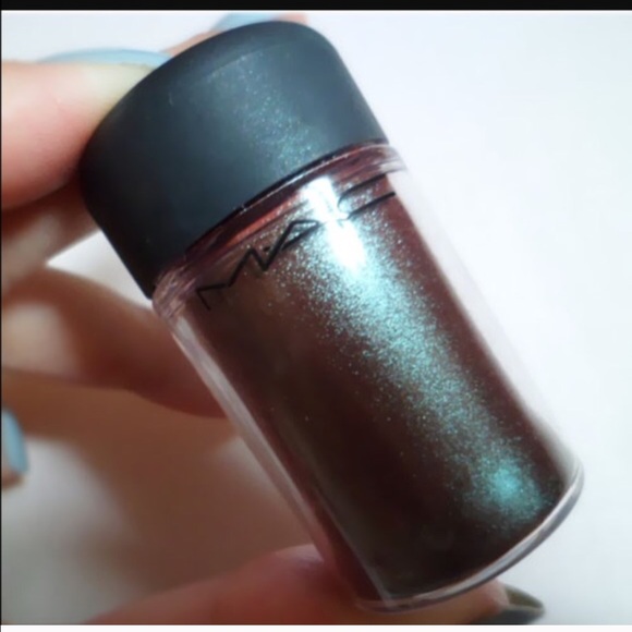 Mac blue brown pigment