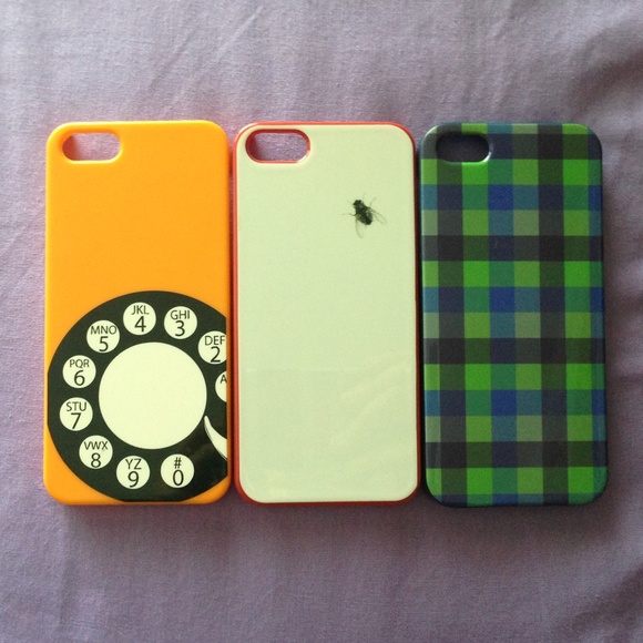 iPhone 5/5s cases in good condition 👌