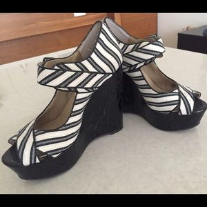 Patterned Wedges! 71/2 from Sakes Fifth