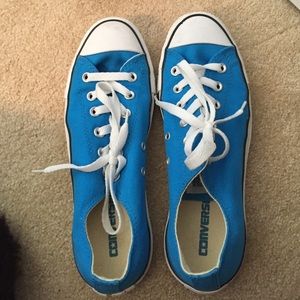 Blue converse all stars