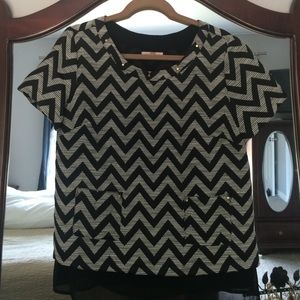 Black chevron pattern short sleeve blouse