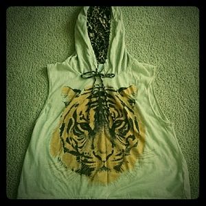 Tiger tank with hoodie
