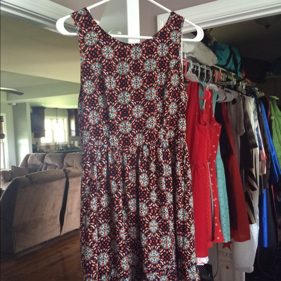 Vibrant dress!