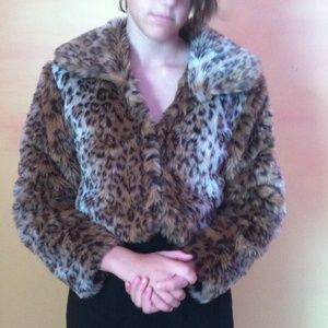 Furry faux cheetah short jacket!