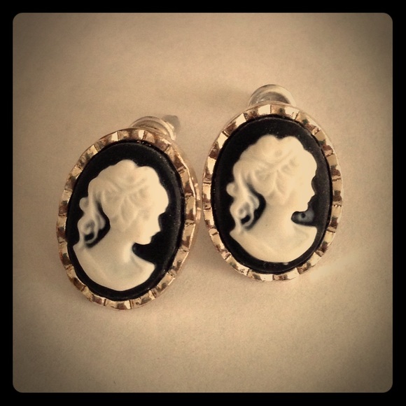 Vintage Art Earrings