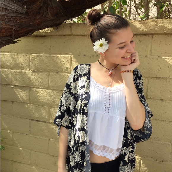 MEET YOUR SELLER/BUYER ! - Picture 4 of 4