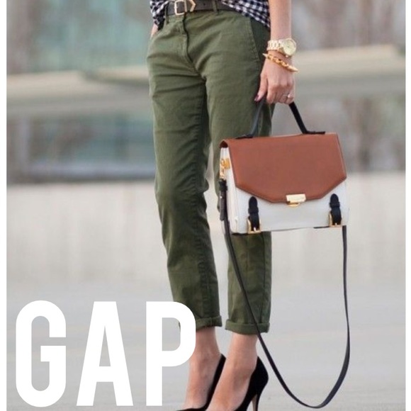 GAP Pants - Gap Khaki Green Broken-In Straight Cropped Pants