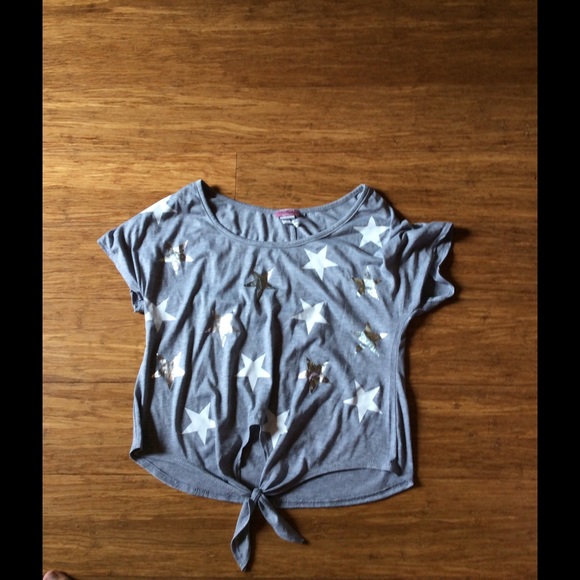 Rue 21 star shirt