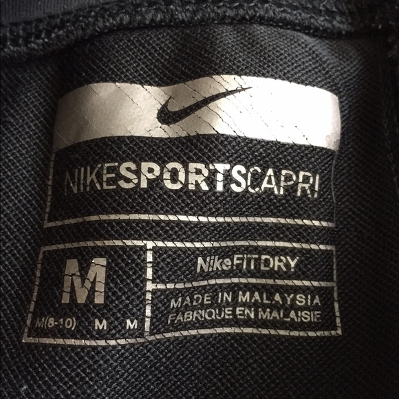Nike medium capris - Picture 1 of 3