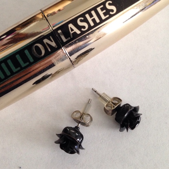 Black Rose Earrings.