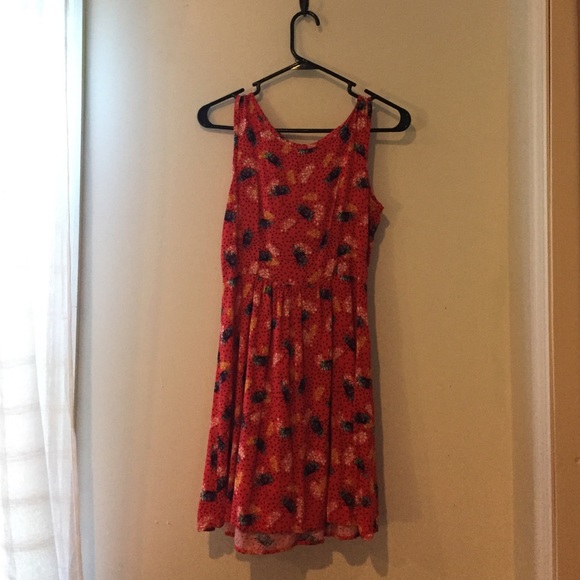 Patterned orange printed dress!