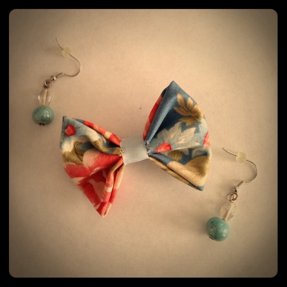 Vintage Blue drop earring