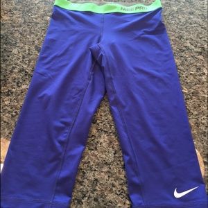 Nike pro combat capris
