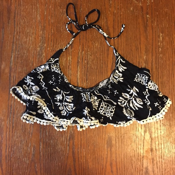 SOLD!! 💢Floral Flowy Crop