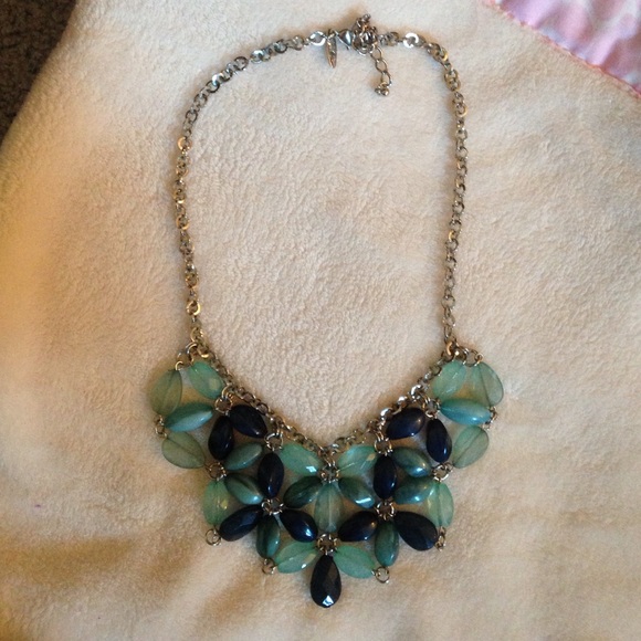 Statement necklace - Picture 2 of 2