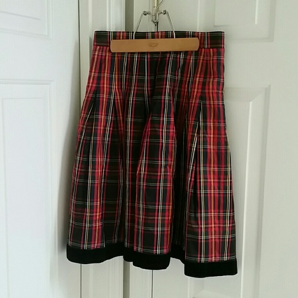 Light weight plaid skirt