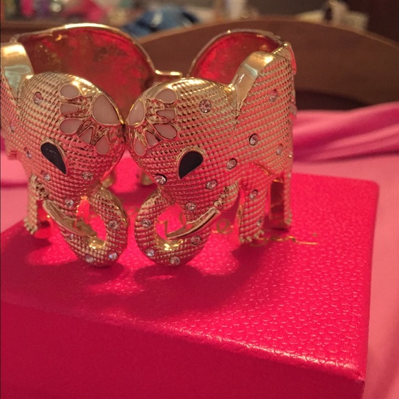 I got the bracelet as a gift but I never wear it