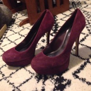 Bakers burgundy pumps