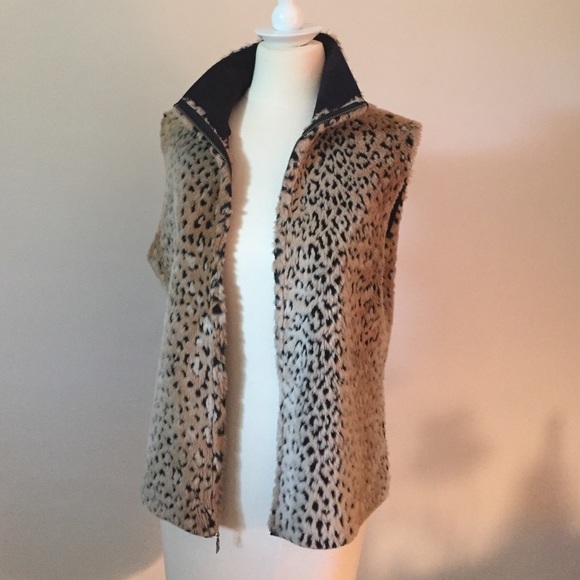Faux fur leopard print vest