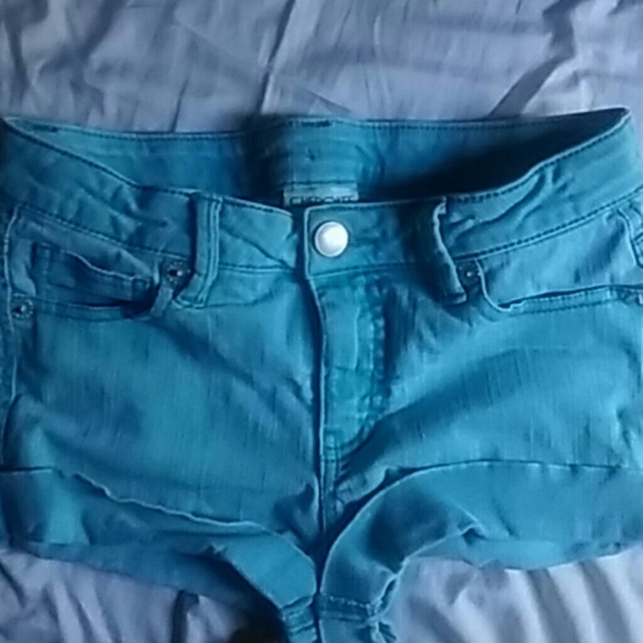 Shorts - Picture 1 of 2