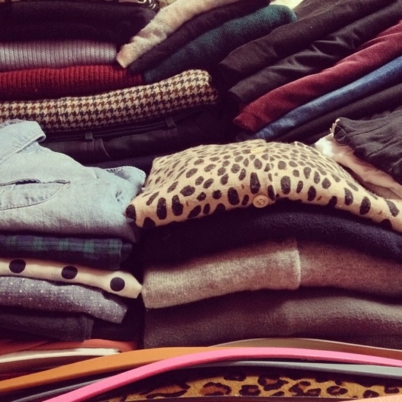 • Welcome To My Closet • - Picture 2 of 4