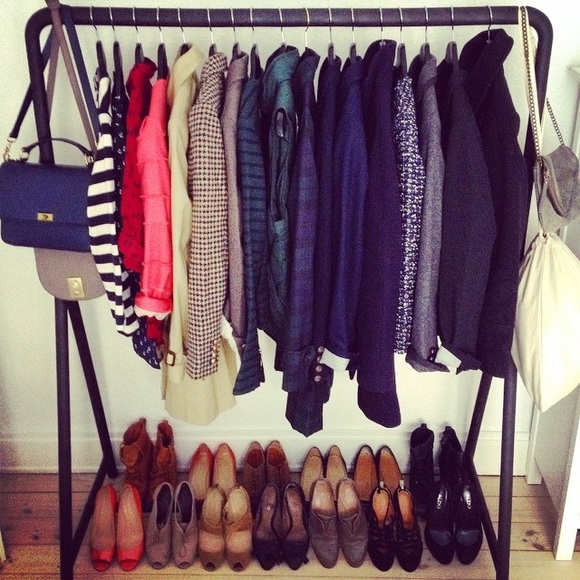 • Welcome To My Closet • - Picture 3 of 4