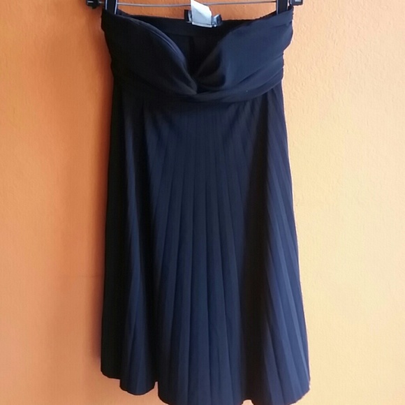 Little tube black dress