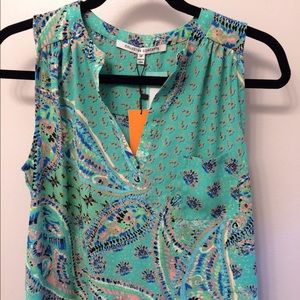 Collective Concepts Sleeveless blouse