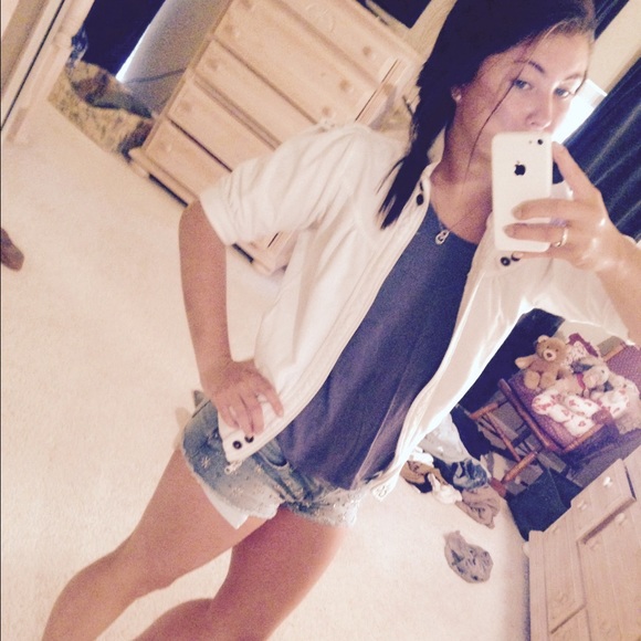SUPER CUTE CROP WHITE JACKET
