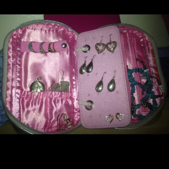 Travel jewelry holder/organizer