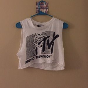 Cute cropped MTV muscle tee