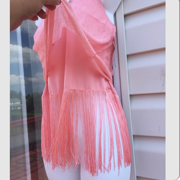 🎉Sale🎉🌸Fringe Tank Top🌸 - Picture 4 of 4