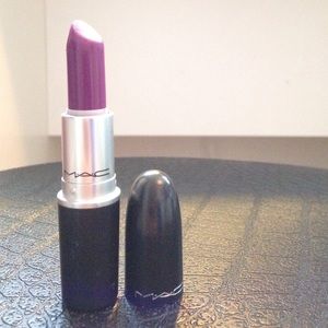Mac matte heroine purple lipstick
