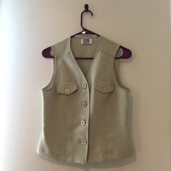 Sleeveless button down shirt!