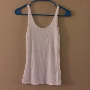 UO white tank