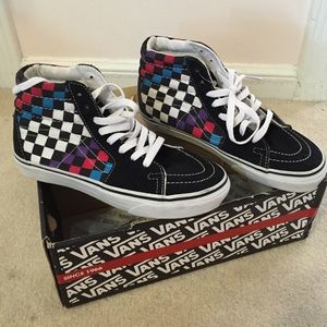High top checkered vans NEW!