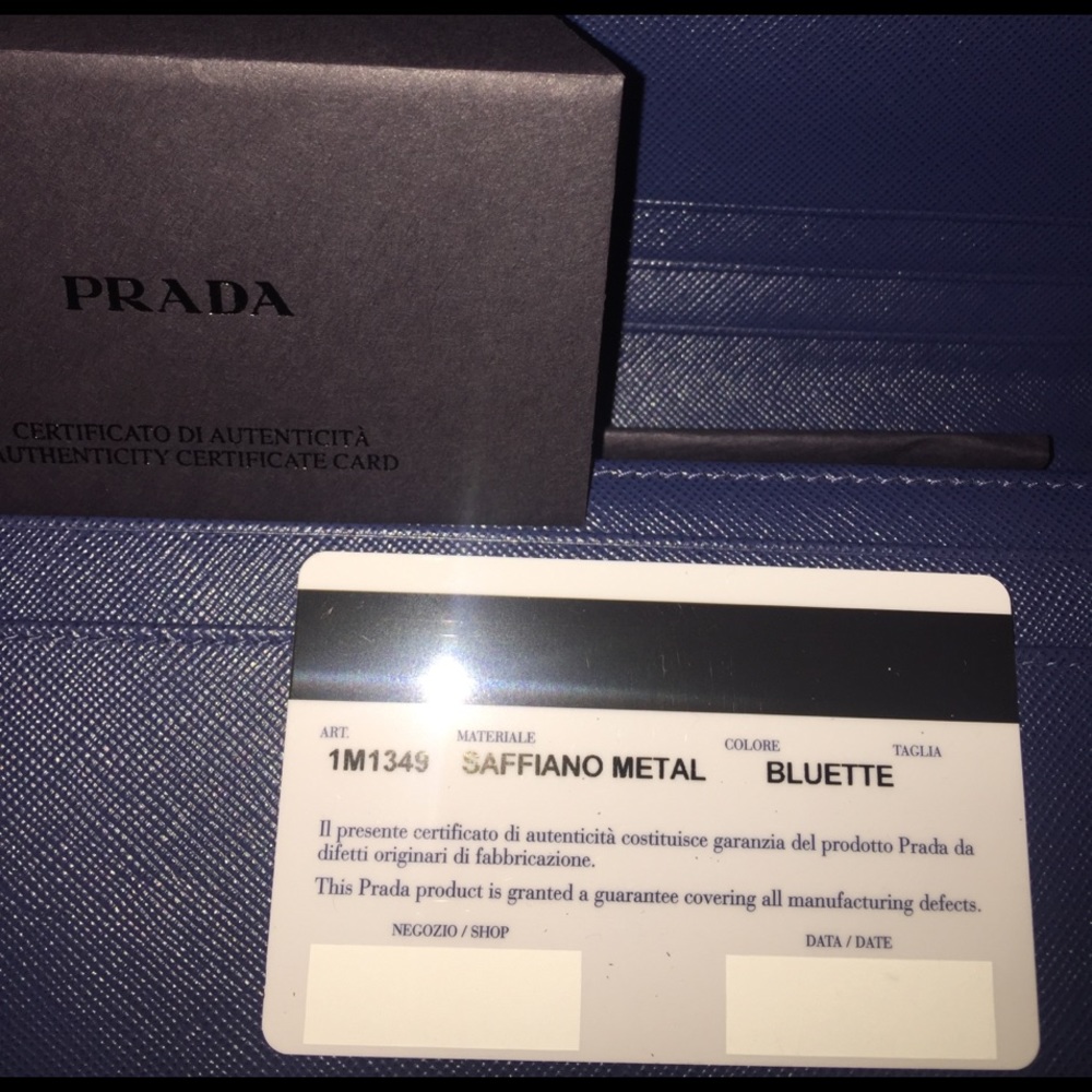 Authentic Prada wallet w/ ID case - Picture 5 of 6