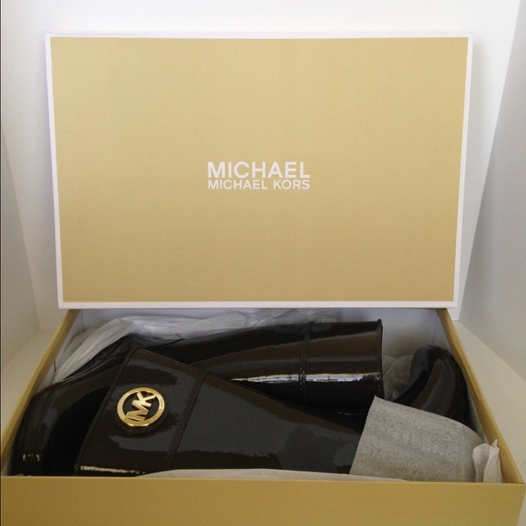 🎁SOLD🎁 NEW Michael Kors Brown Wedge Rain Boots - Picture 3 of 4