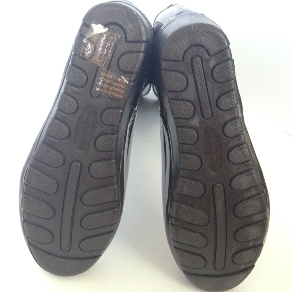 🎁SOLD🎁 NEW Michael Kors Brown Wedge Rain Boots - Picture 4 of 4