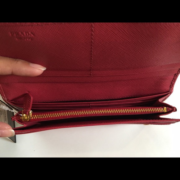 authentic Prada pink bowy wallet - Picture 5 of 7