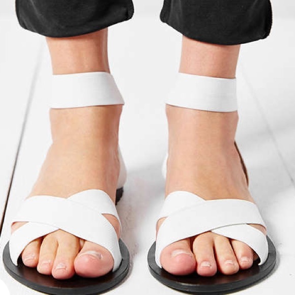 Urban Outfitters Elastic Modern Sandal - Picture 3 of 3