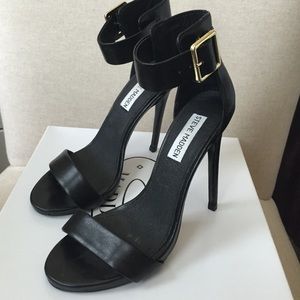 Steve Madden Black Leather heels 6.5
