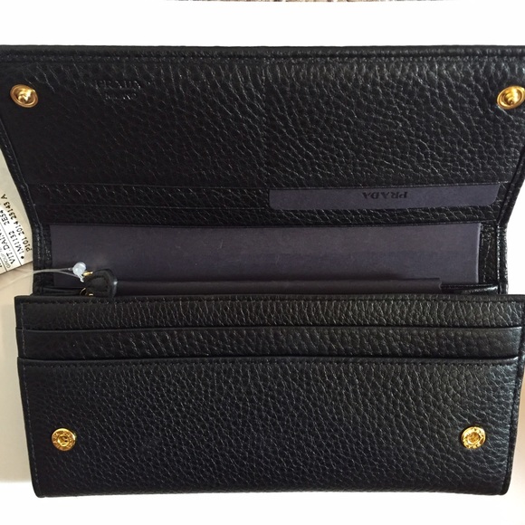 ❌❌ SOLD ❌❌ Authentic Prada wallet - Picture 3 of 4
