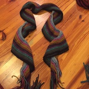 rainbow scarf!