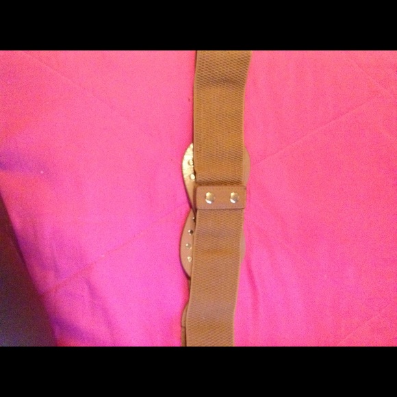 Faux leather belt - Picture 2 of 2
