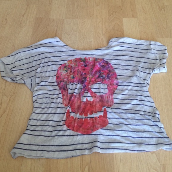 Delia's Skull Floral Graphic Tee