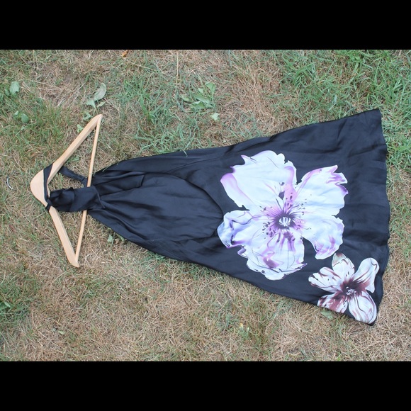 📣🎉🇺🇸 Neiman Marcus Silk Floral Halter Dress - Picture 3 of 4
