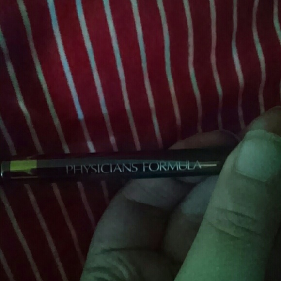 Two unused eyeliners - Picture 2 of 3